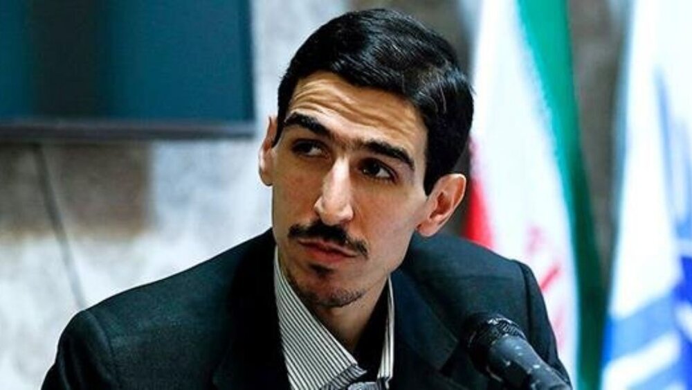 نماینده مجلس: محاصره کردن تنگه هرمز توسط آمریکایی‌ها احمقانه است/ در زمان محاصره قطر، چه کسی برای هماهنگی کمک‌ها به دوحه سفر کرد؟