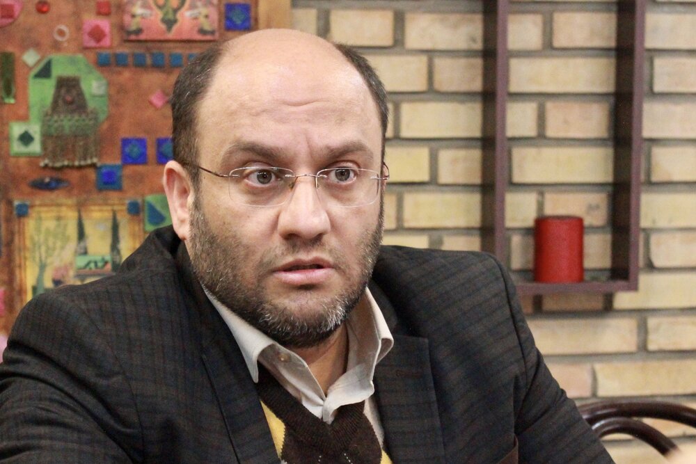 دبیر انجمن واردکنندگان خودرو  : بنادر شمالی ظرفیت بالایی برای واردات ندارند اما تلاش را می کنیم که واردات متوقف و کند نشود