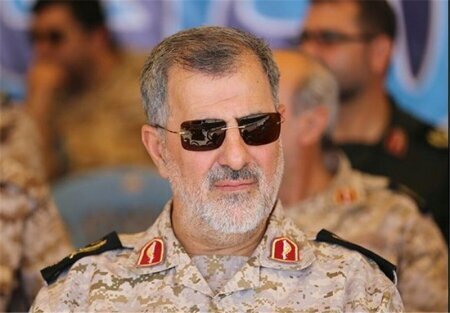 عکسی دیده نشده از  سردار محمد پاکپور در حرم امام رضا
