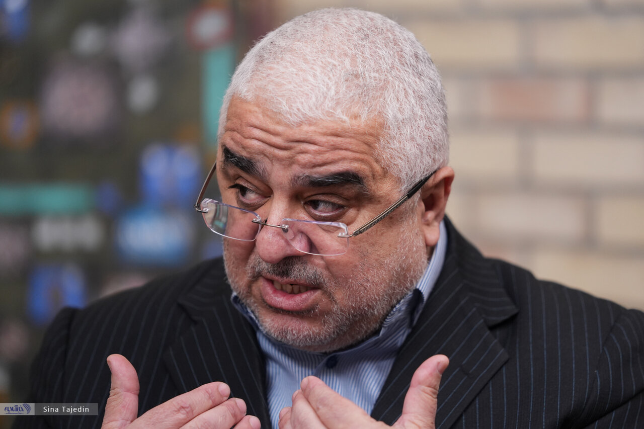 جعفرزاده ایمن آبادی: مبادا تجربه «بی‌توجهی به مردم بعد از جنگ ۱۲ روزه» دوباره تکرار شود/ می‌ترسم با پایان جنگ، تندروها به تنظیمات کارخانه برگردند