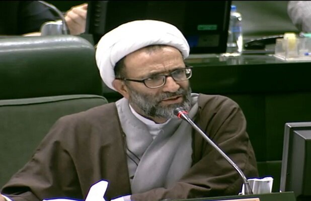 آخرین وضعیت بررسی طرح مدیریت تنگه هرمز در مجلس/ کشتی های تجاری باید با ارزی غیر از دلار معامله کنند