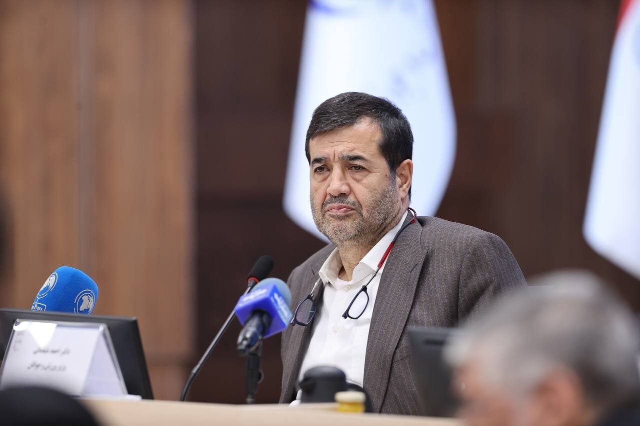 آقای وزیر ورزش! با حرفهای دوپهلو، آمادگی تیم ملی را از بین نبرید
