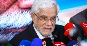 مخالفت دولت با اینترنت طبقاتی/ عارف: دسترسی عادلانه و عمومی به اینترنت حق همه مردم است/ اینترنت یک حق عمومی برای همه شهروندان است