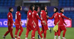 احتمال بازگشت دو دختر فوتبالیست پناهنده به کشور