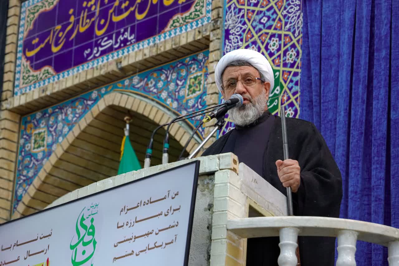 امام جمعه کرمان : همبستگی ملت ایران باطل‌السحر جریان‌های دروغ‌ پرداز آمریکا است 