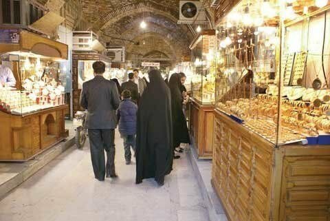 قیمت طلا و سکه در ابتدای روز ۲۶ فروردین ۱۴۰۵/ سکه به کانال ۱۷۰ میلیون تومان برمی‌گردد؟ + جدول