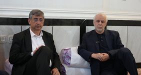 دیدار استاندار لرستان و رییس بنیاد شهید کشور با خانواده های شهدای خرم‌آباد