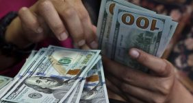 قیمت دلار بازار آزاد در ابتدای روز شنبه ۲۹ فروردین ۱۴۰۵/ دلار به کانال ۱۴۰ هزار تومان برمیگردد؟ + جدول