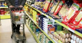 قیمت مرغ، گوشت و روغن تغییر کرد/ هر شانه تخممرغ بین ۴۰۰ تا ۵۹۰ هزار تومان به فروش رفت + جدول قیمت کالاهای اساسی