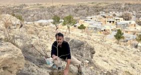 کاشت ۵۰ اصله نهال توت در ارتفاعات «سرچیل»، گامی راهبردی برای تقویت گردشگری پایدار در روستای قلعهبالای شاهرود