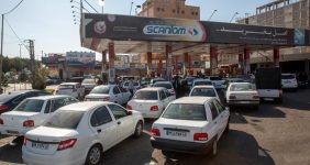 افزایش تعداد کارتهای اضطراری سوخت در جایگاههای بندرعباس برای کاهش صفهای بنزین