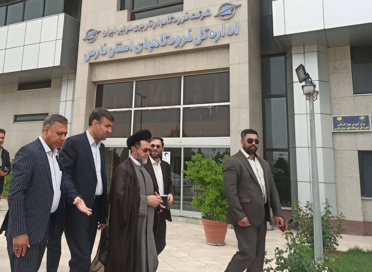 استفاده از ظرفیت‌های قانونی برای بازگشت فرودگاه شیراز به فعالیت