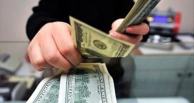 قیمت دلار در بازار آزاد در ابتدای روز شنبه ۵ اردیبهشت ۱۴۰۵/ دلار ایست کرد + جدول