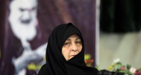 آرزوی عروس امام خمینی(ره) در میان تجمعات مردمی/فاطمه طباطبایی چه دعایی برای آیت الله سیدمجتبی خامنهای کرد؟