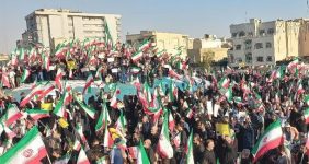در اجتماع امامرضاییها در تهران چه میگذرد؛ از تجدید بیعت با رهبر انقلاب تا شعارهای حماسی کنار موشکهای صورتی + عکس