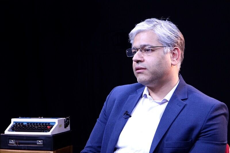 معاون وزیر ارتباطات: اینترنت فراتر از یک ابزار ارتباطی است / ارتباطات، ستون فقرات بقا و رشد اقتصاد دیجیتال است