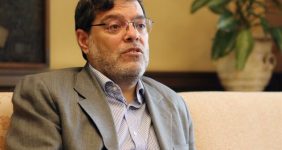 عضو هیات مذاکره کننده ایران: جمهوری اسلامی قبل از سفر ترامپ به چین، کاملاً برای یک حمله بزرگ احتمالی آماده است