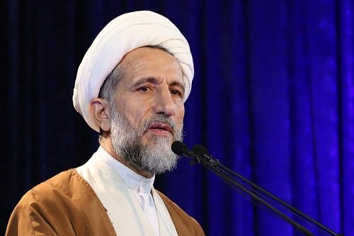 دستگاه قضا با محتکران و عاملان گرانی برخورد قاطع کند