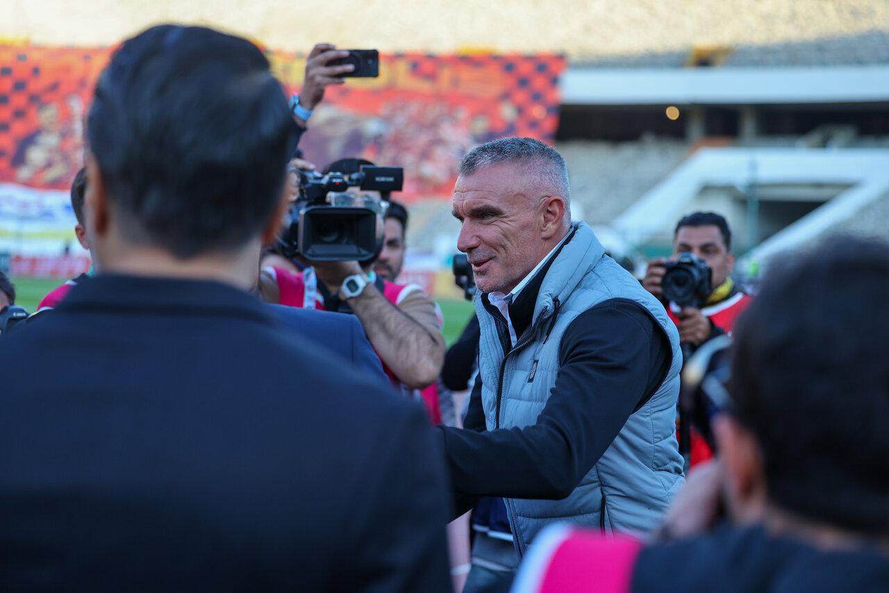 سرمربی سابق سپاهان اخراج شد!