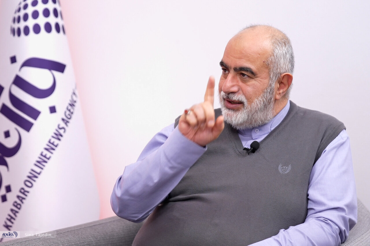 آشنا: ایران هنوز شگفتی‌هایی برای دشمن دارد؛ هیچ‌کس از میزان توان ما خبر ندارد/  سلاح، اراده و توان دفاعی است که حرف آخر را می‌زند