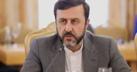 به ناوهای فرانسوی و انگلیسی در تنگه پاسخ قاطع میدهیم